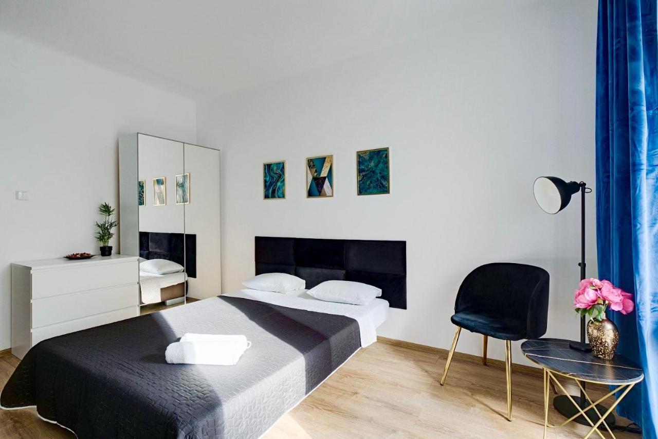 Charming Apartment In The City Center Warschau Exterior foto