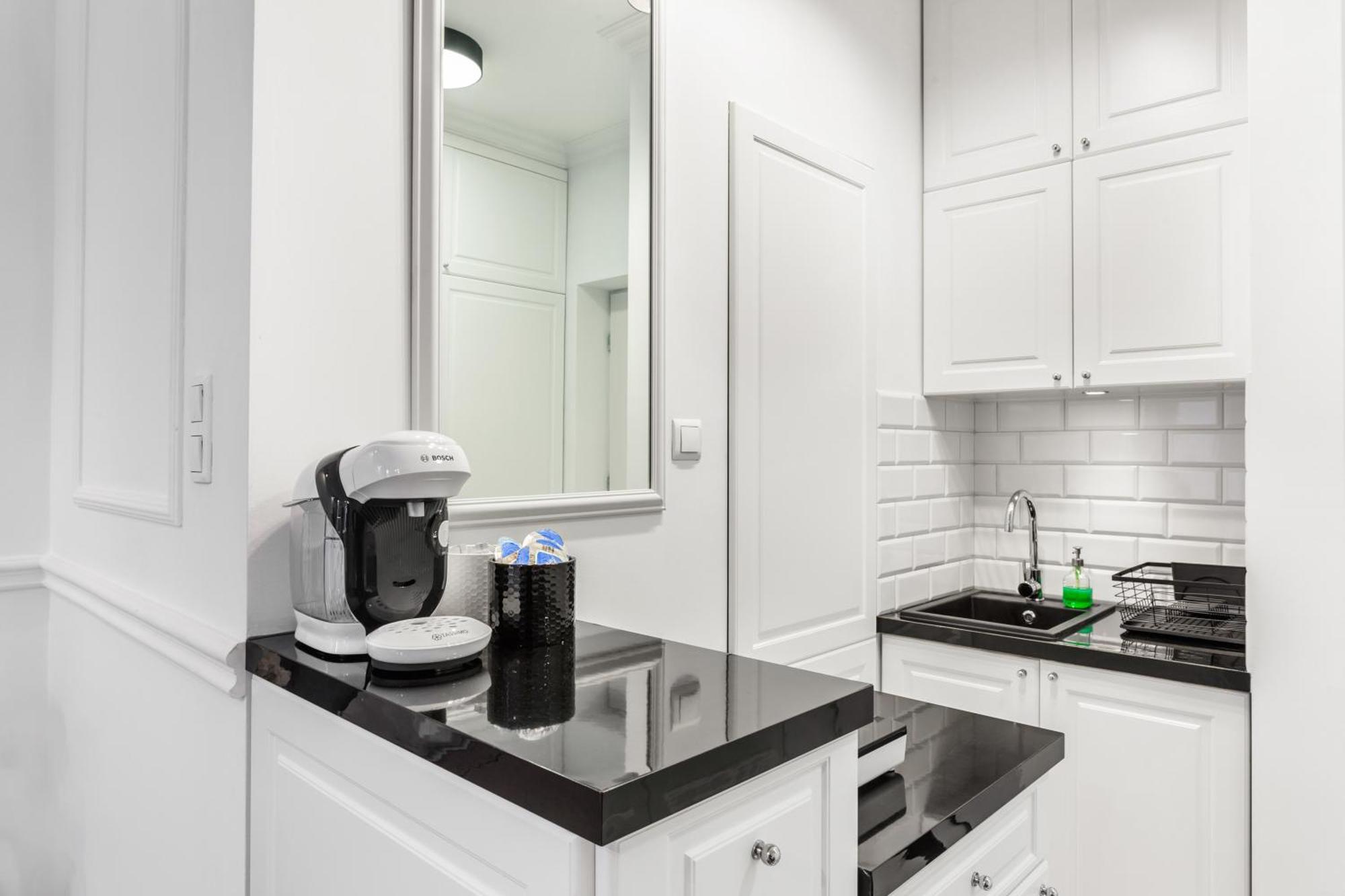 Charming Apartment In The City Center Warschau Exterior foto