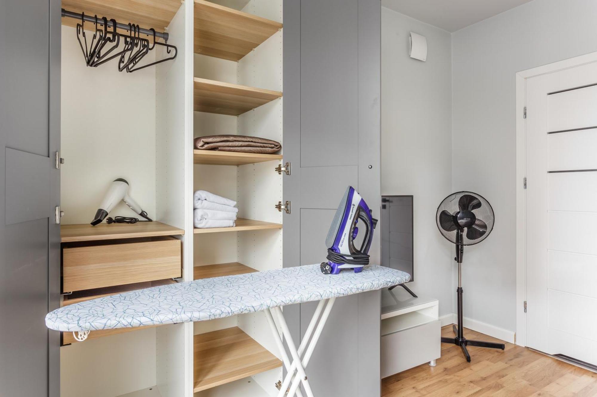 Charming Apartment In The City Center Warschau Exterior foto